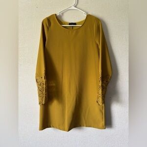 Everly | Mustard lace cuff shift dress | Women’s size S